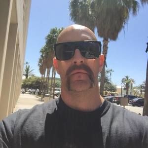 Meet your Posher, Robert